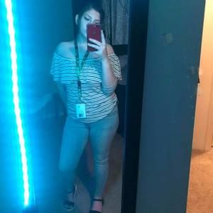 Meet your Posher, Alexis